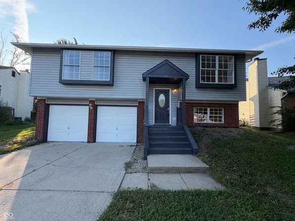 71 Westridge Pl, Greenwood, IN 46142