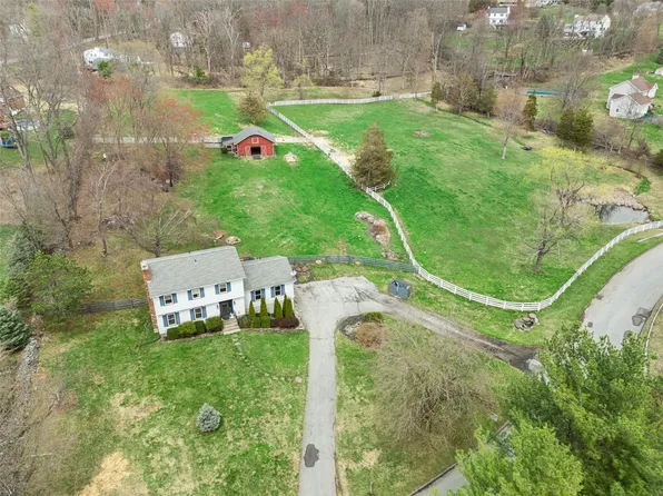 19 Washburn Road, Poughquag, NY 12570