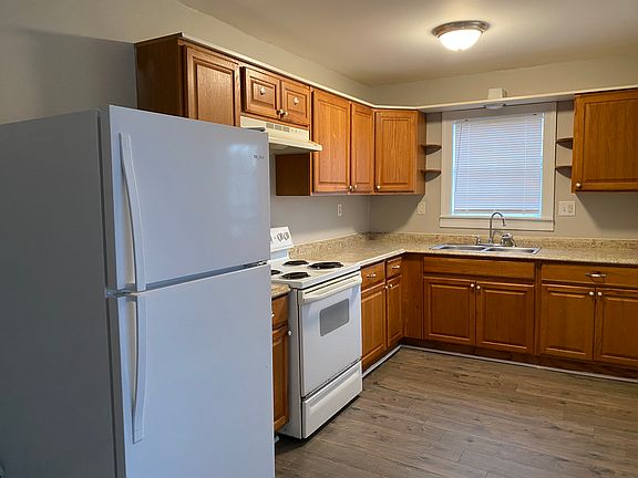 2nd image of 91 Holland Ave