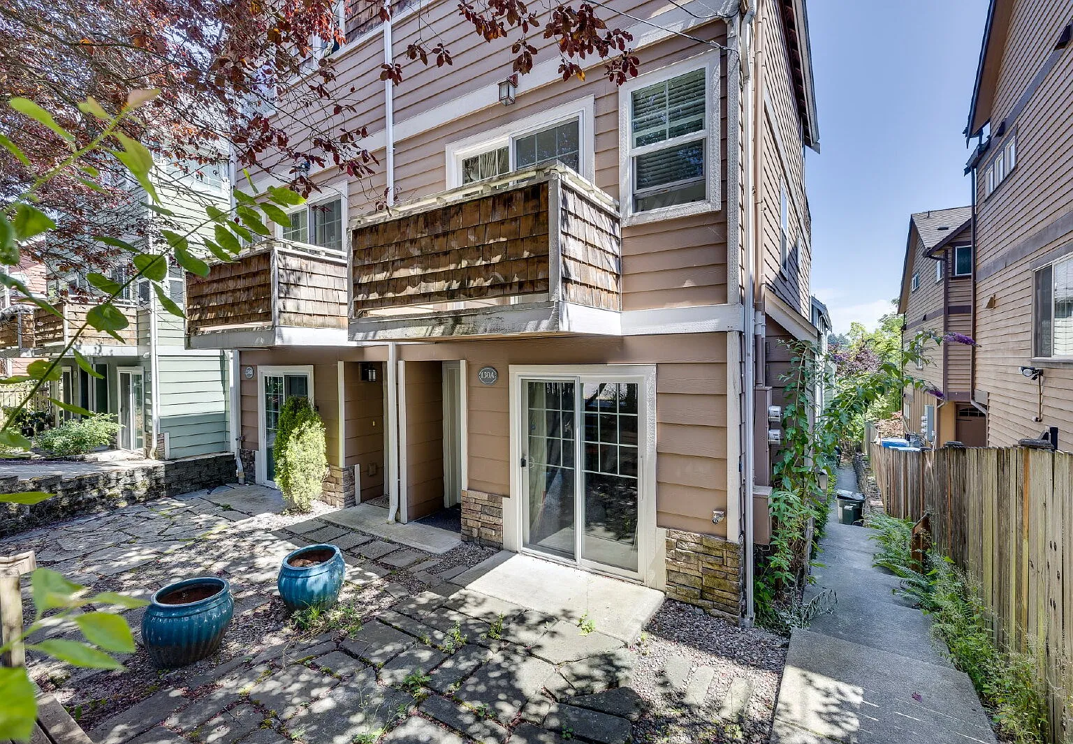 Stylish 3 bedroom townhome in Madison Valley! — Photo 1