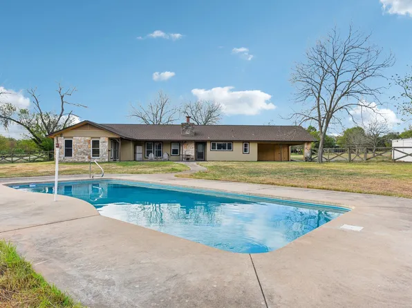 504 Buckaroo Trl, Buda, TX 78610