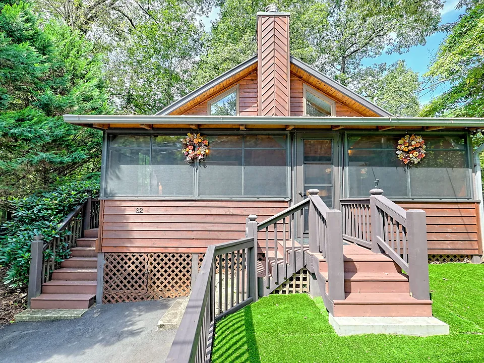 32 Hill Camp Ln