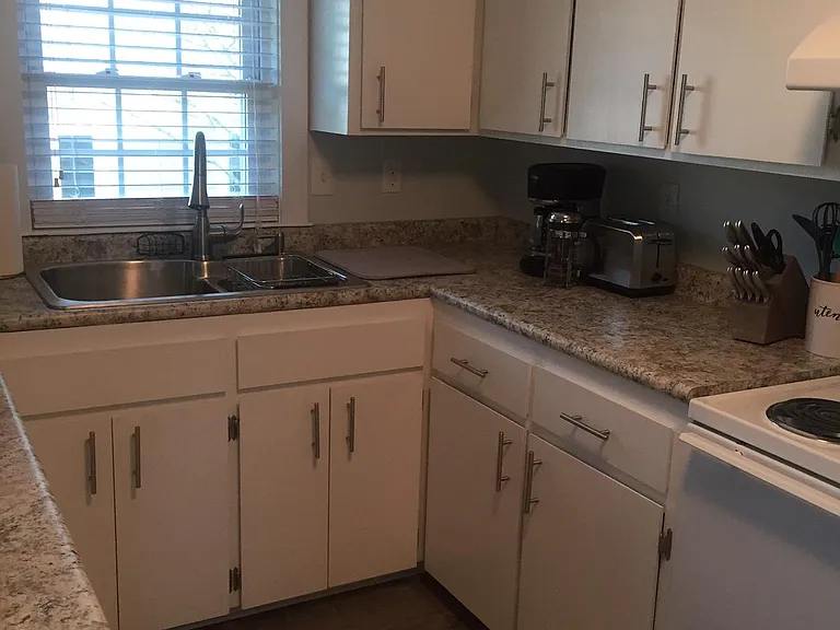 17 Sunset Ave — Photo 16