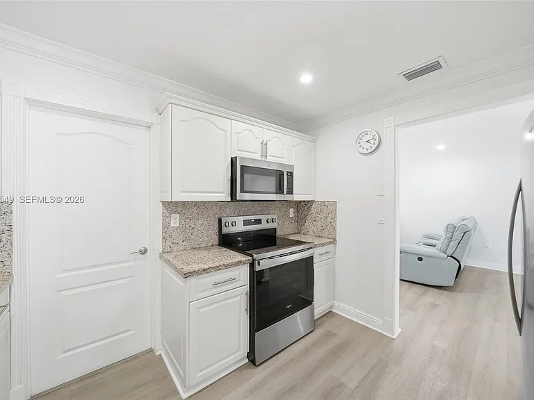 881 NW 133rd Ave — Photo 20