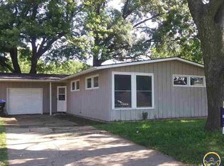 1608 SW Clontarf St, Topeka, KS 66611