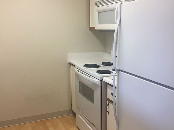 3rd image of 725 Essex Ct APT 294