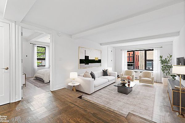 1st image of 160 E 89th St APT 8D