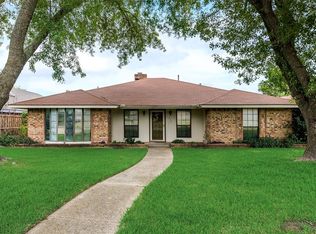 720 Robinlynn St, Mesquite, TX 75149