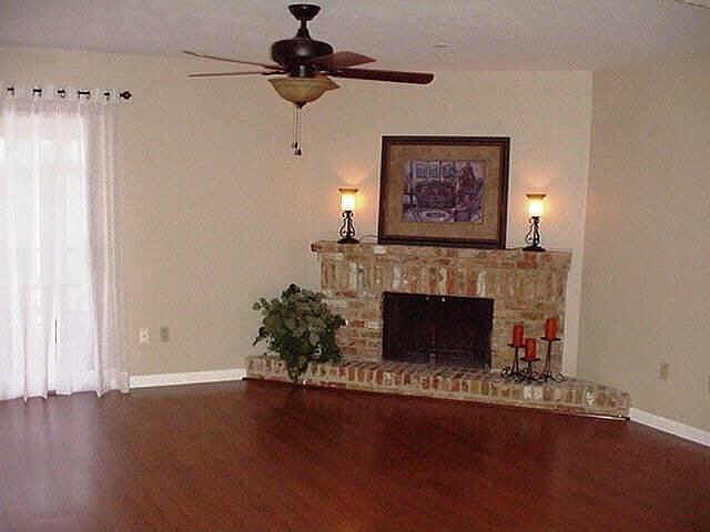 1st image of 523 W Lookout Dr APT 119