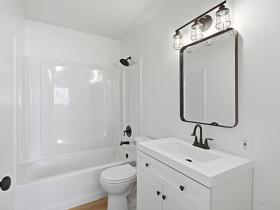 2nd image of 6325 Woodsdale Dr