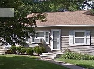 1016 32nd St NE, Cedar Rapids, IA 52402