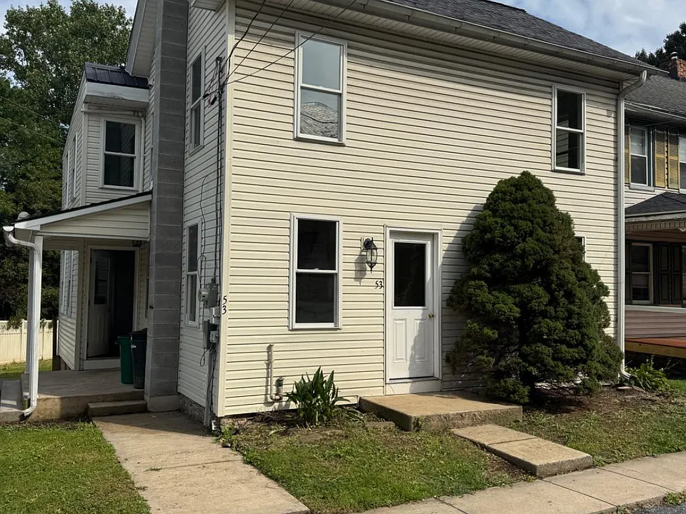 53 Main St