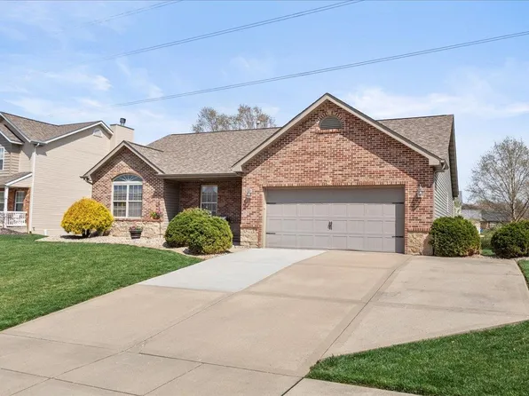 2427 Calico Ln, Maryville, IL 62062