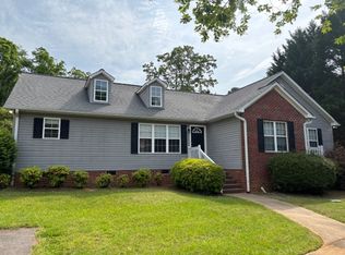 2942 Forest Park Dr #A, Randleman, NC 27317