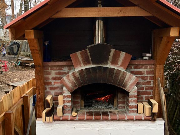 Brick bread oven