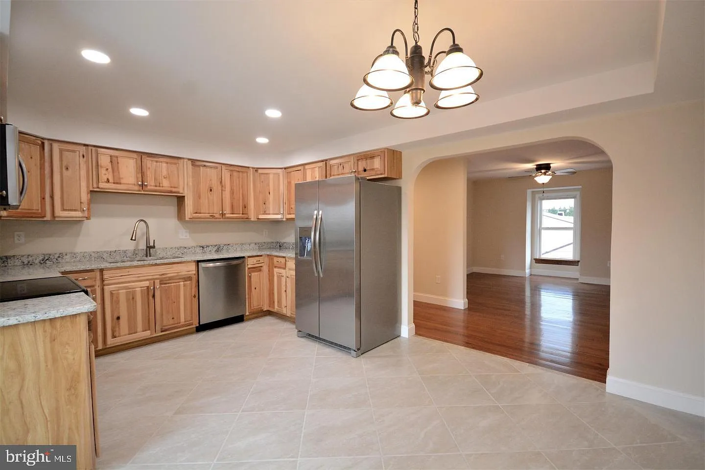2 bed, 1.0 bath, 9999999 sqft, $1,500 — Photo 2