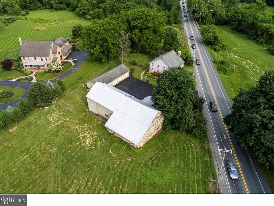 1st image of 1387 Horseshoe Park