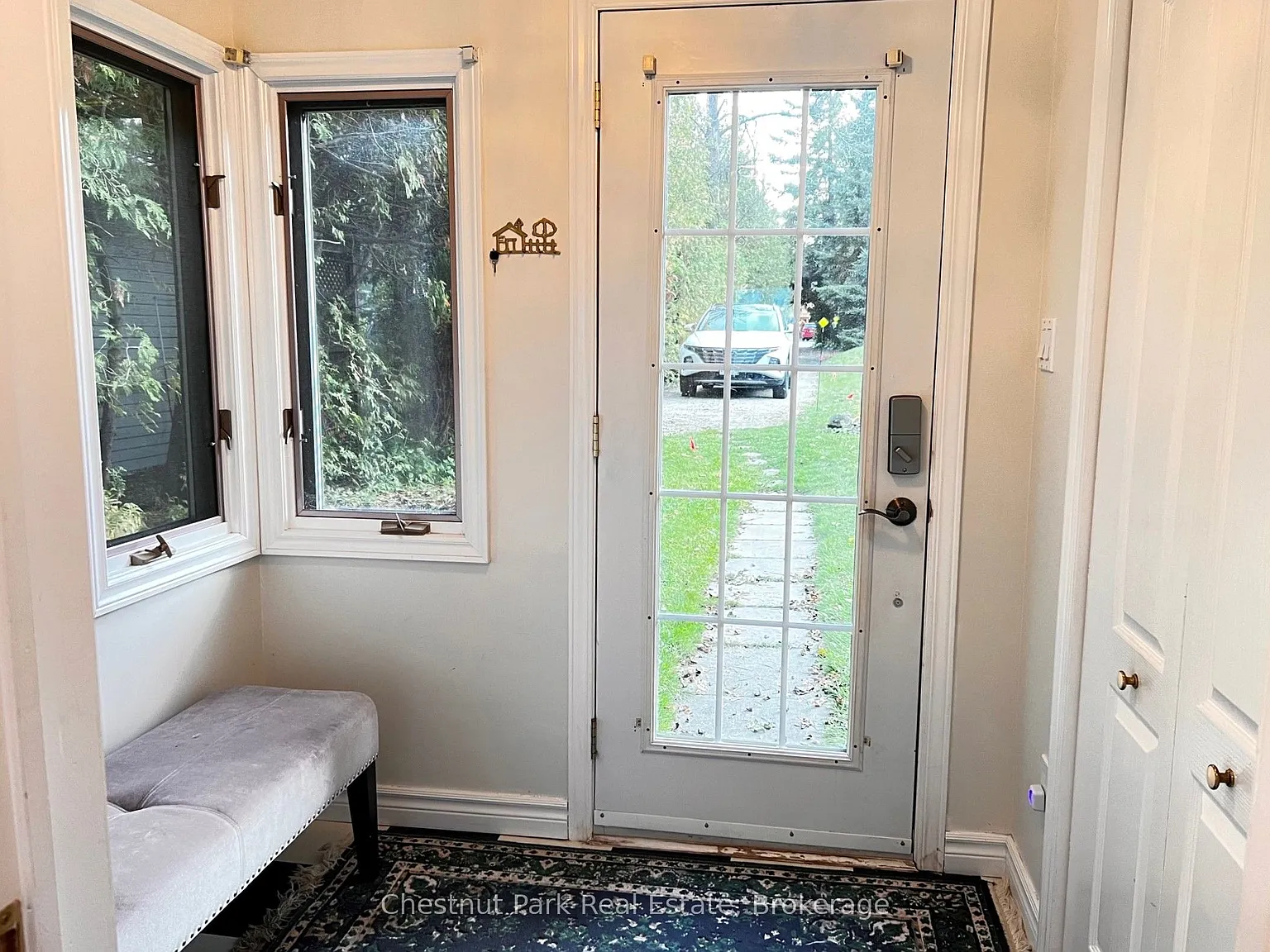 3 bed, $4,000 — Photo 4