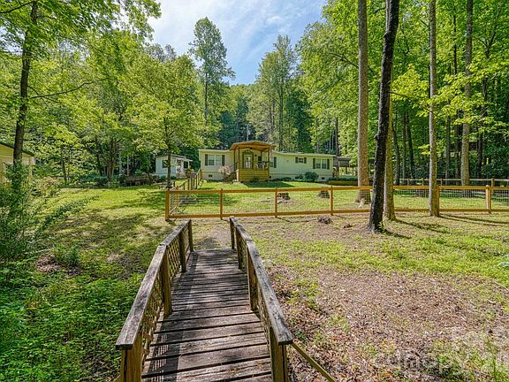2nd image of 123 Little Rock Way