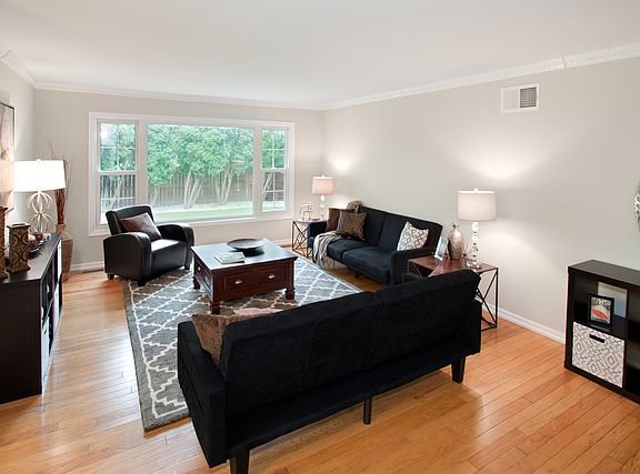 4th image of 2204 Briar Hill Dr