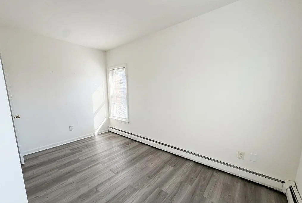 Studio, $1,600 — Photo 4