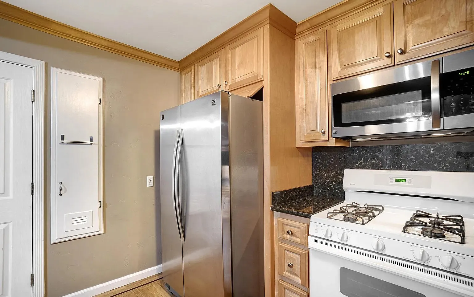 3 bed, 1365 sqft, $1,500 — Photo 3