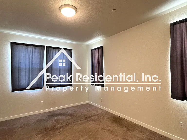3283 Warbler Ct — Photo 24