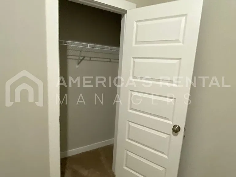240 Avalon Way — Photo 24