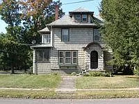 301 Foster Ave photo 1