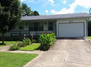 303 S 6th St, Flippin, AR 72634