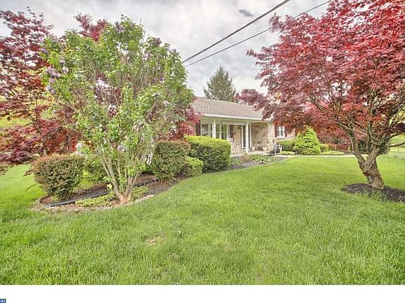 4th image of 1448 Shaner Dr