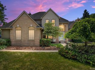 1139 Covington Place Dr, Rochester Hills, MI 48309