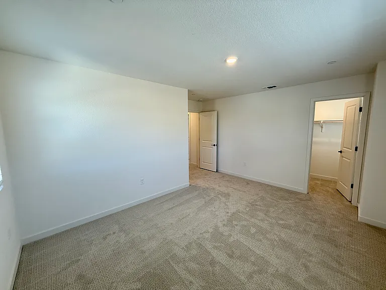 4581 Field View Dr — Photo 26