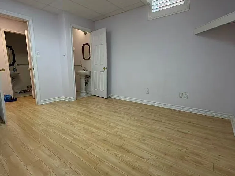 55 Fortune Cres #BASEMENT — Photo 14