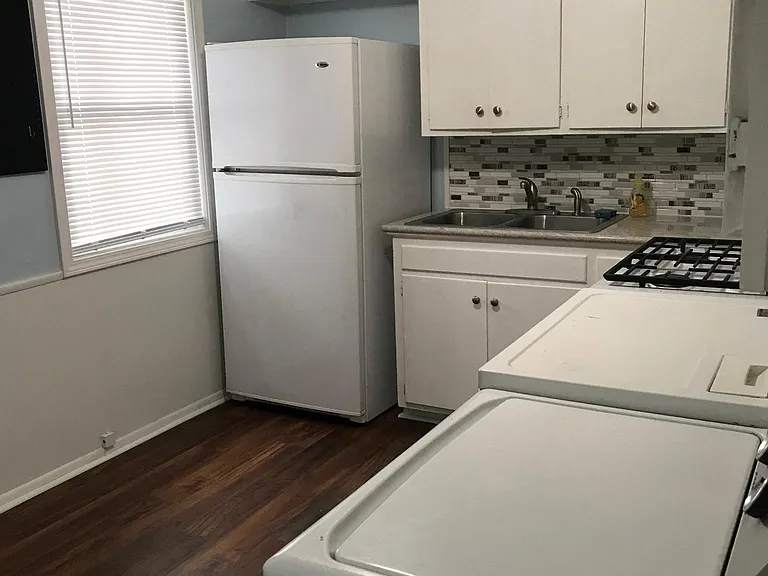 7410 Valley Rd — Photo 16