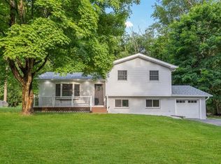 2306 Sultana Dr, Yorktown Heights, NY 10598