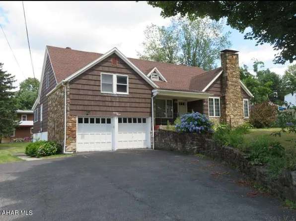 1411 Brier Ave, Johnstown, PA 15902