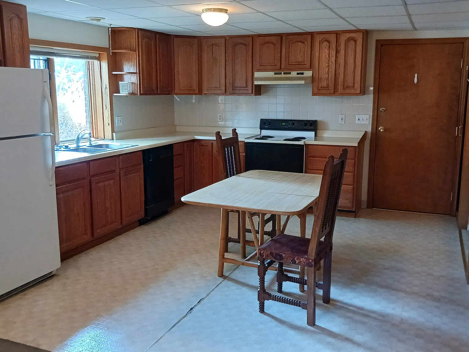 809 Partridge Cir — Photo 3