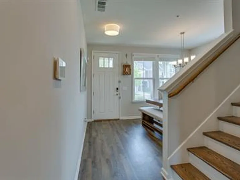 3240 Brookberry Ln — Photo 10