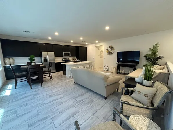 233 McArthur Peak Ave, Henderson, NV 89015