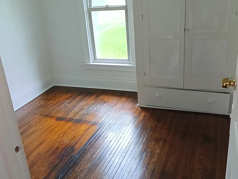 127 Gibbons St #1 — Photo 6