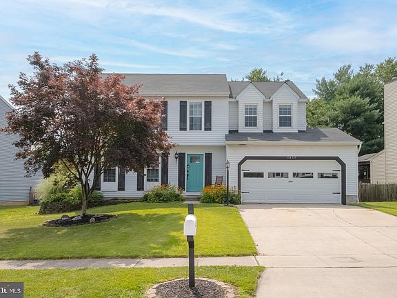 2nd image of 1417 Hardley Ct