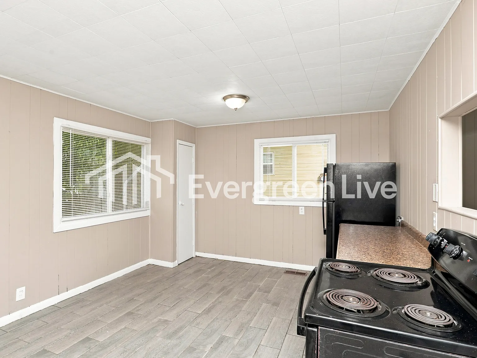 3 bed, 1.0 bath, 1225 sqft, $1,345 — Photo 4