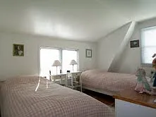 Pembroke Dr — Photo 12