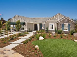 2054 James Gaynor St, Fallbrook, CA 92028