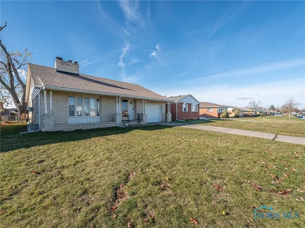 4497 283rd St, Toledo, OH 43611