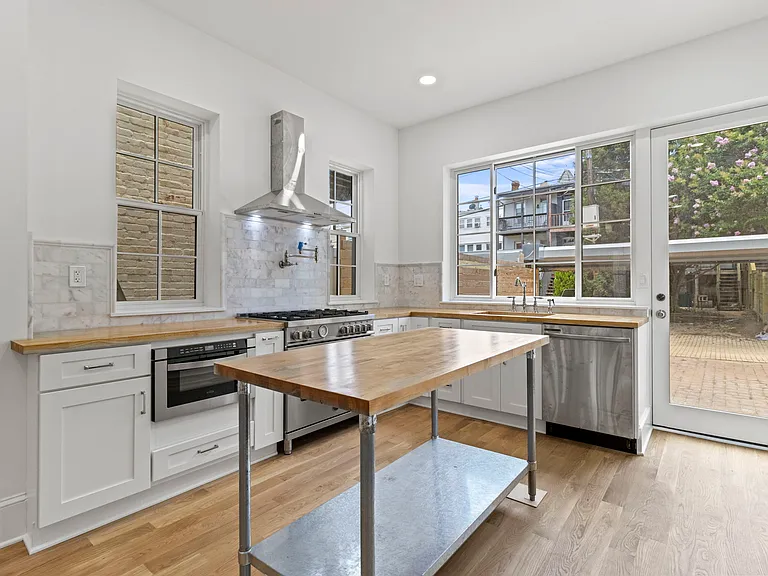 25 Quincy Pl NW — Photo 9