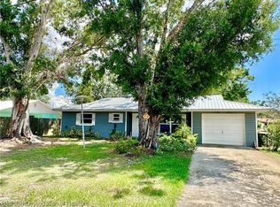 1577 Buck St, Lake Placid, FL 33852