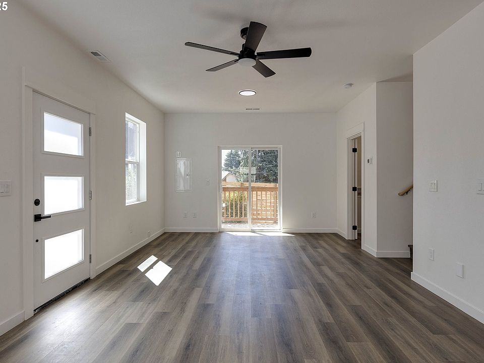 4809 SE Ina Ave, Milwaukie, OR 97267 | Zillow