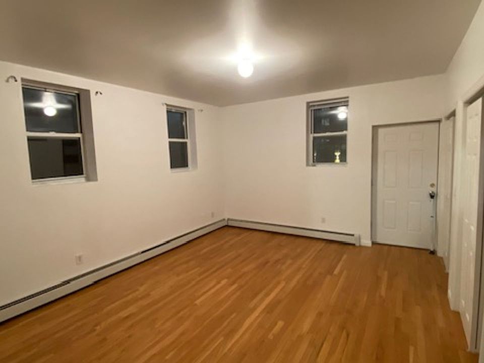 2nd image of 47 Fulton St #1R